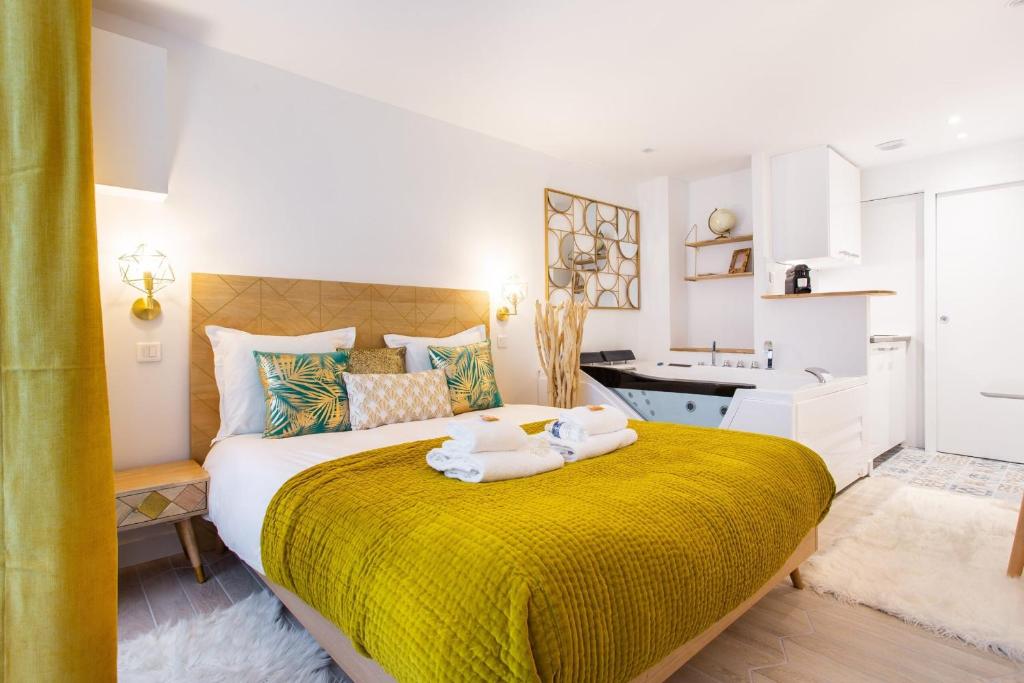 Love room - 2P with Jacuzzi