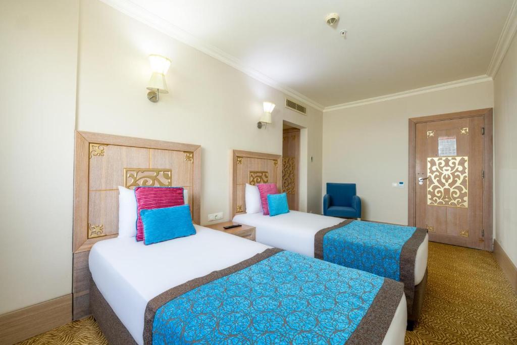 Crystal Family Comfort Collection - Ultimate All Inclusive - Double Or Twin Room With Partial Sea View
