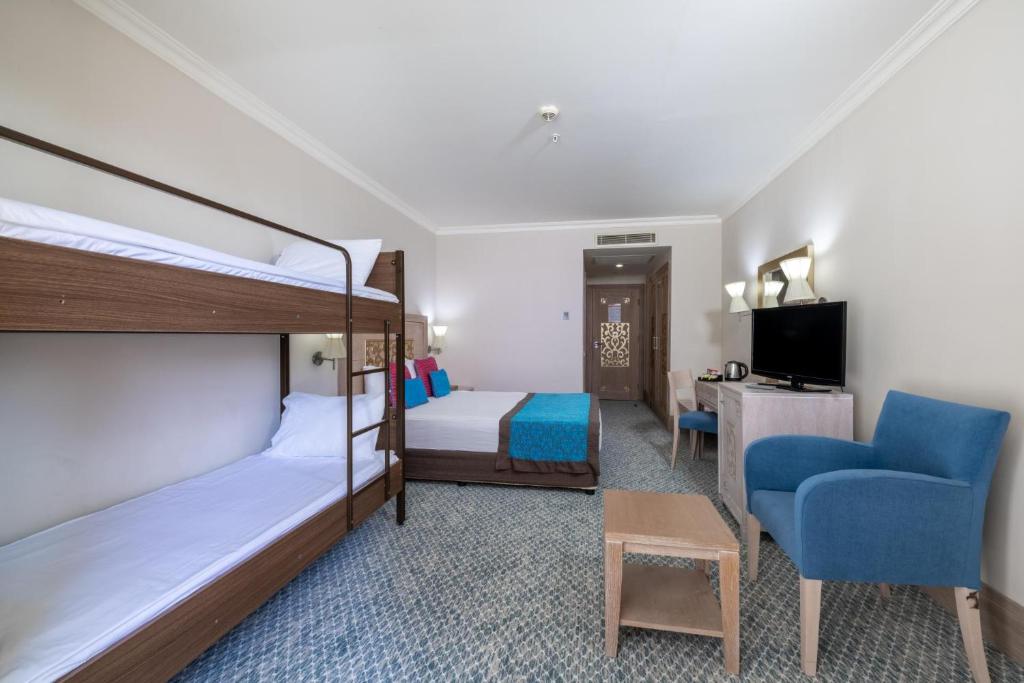 Crystal Family Comfort Collection - Ultimate All Inclusive - Quadruple Room