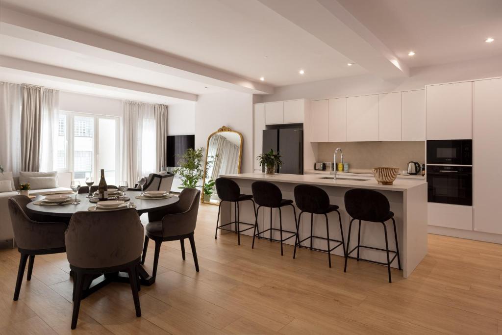 Luxury 4-Bedroom Residence in Prime Lisbon