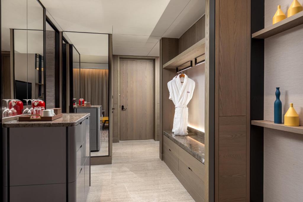 CROWNE PLAZA JEDDAH, AN IHG HOTEL 