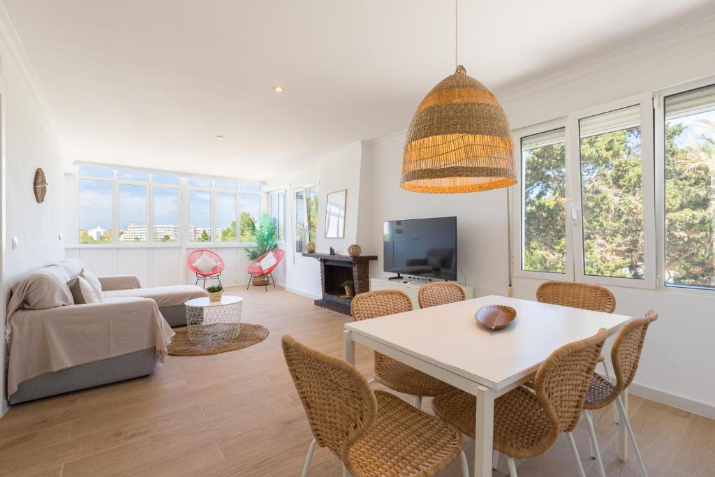 Apartamento amplio con parking en javea