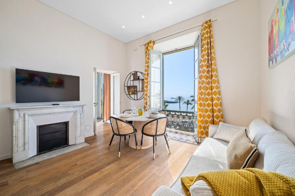 LES SABLETTES Terrasse Vue Mer Centre Proche plages
