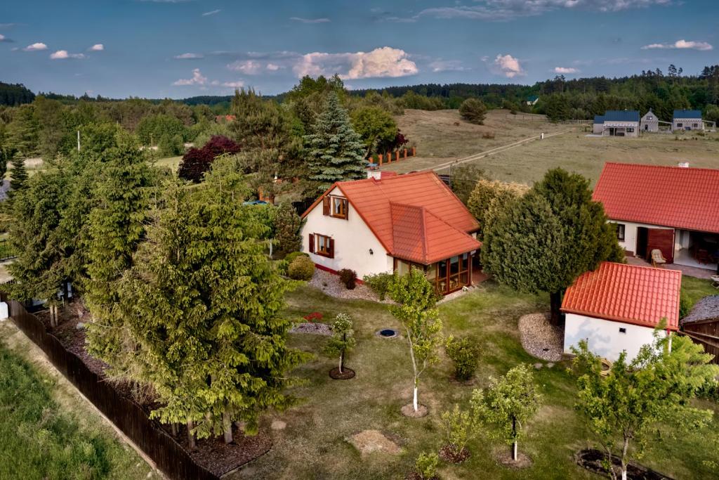 an overhead view of a house with an orange roof at Mały Domek in Stara Rzeka