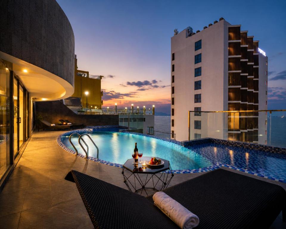 Oceanfront Nha Trang khác gì villa Bãi Dài Cam Ranh