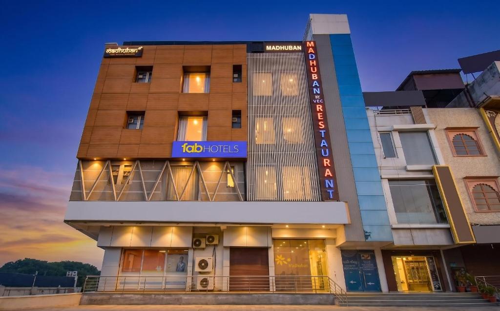 a building with a sign that reads ko villas at FabHotel Madhuban in Jaipur