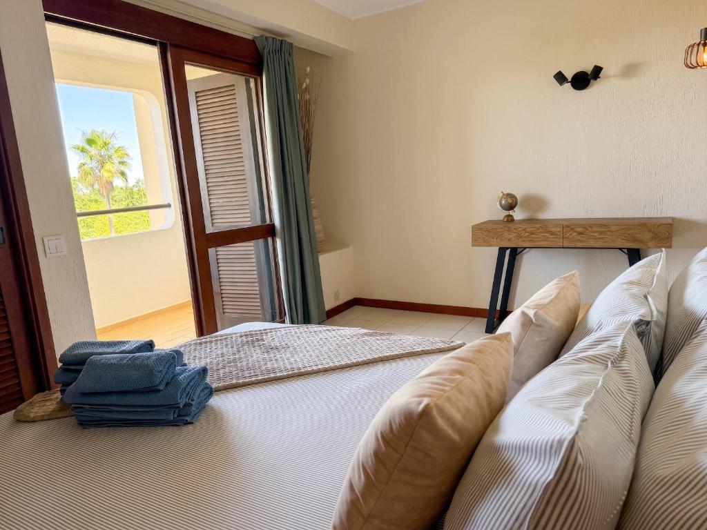 Authentic apartment, 2 lovely private balconies