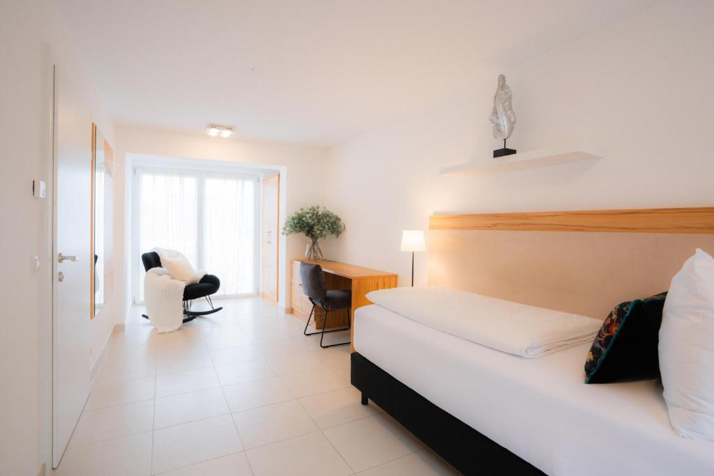 Edelmanns Villa Cara Suites - Deluxe King Suite