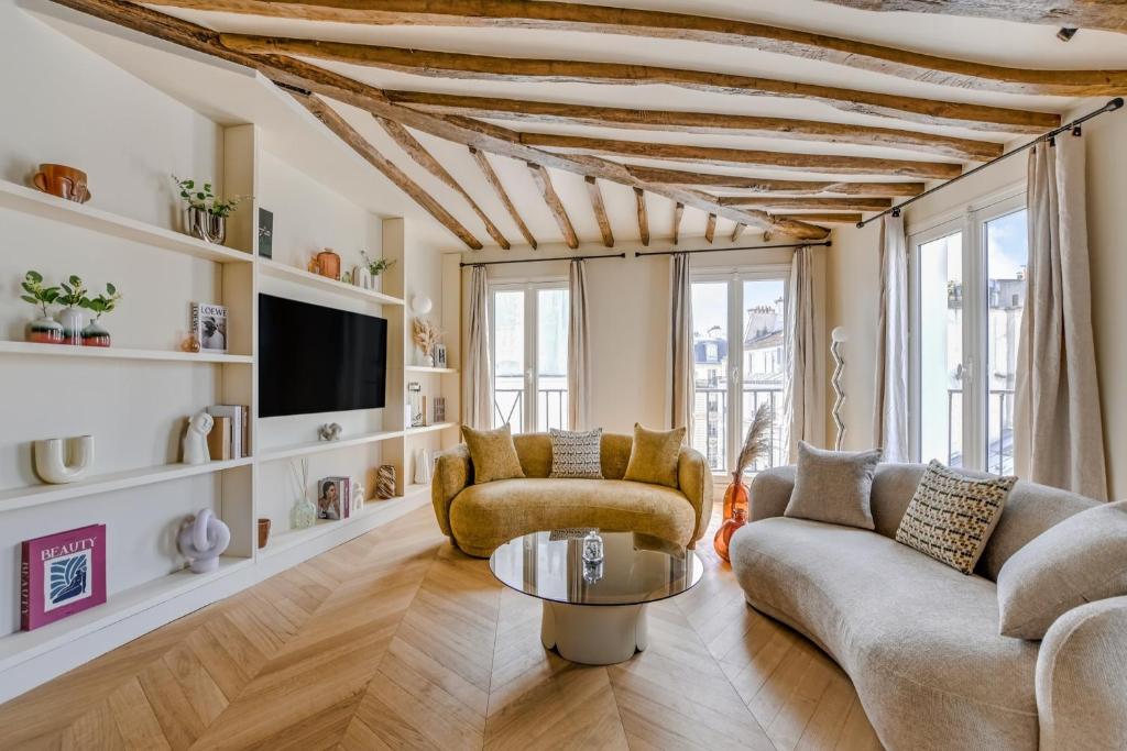 Pick A Flat's Apartements in Notre Dame de Paris - Rue Dauphine