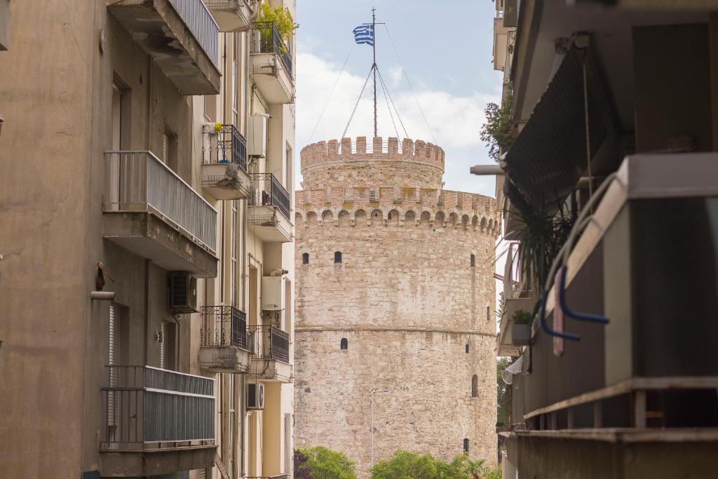 Elegant 3BR Apartment by the White Tower