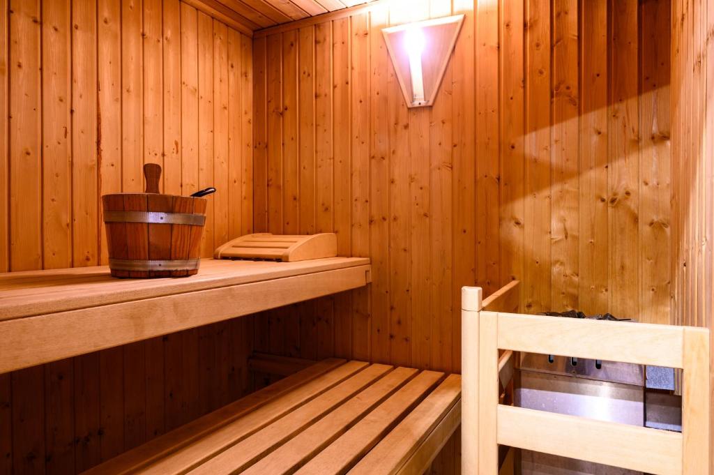 Chalet Les Genêts 2 - Spa et Sauna – photo 10