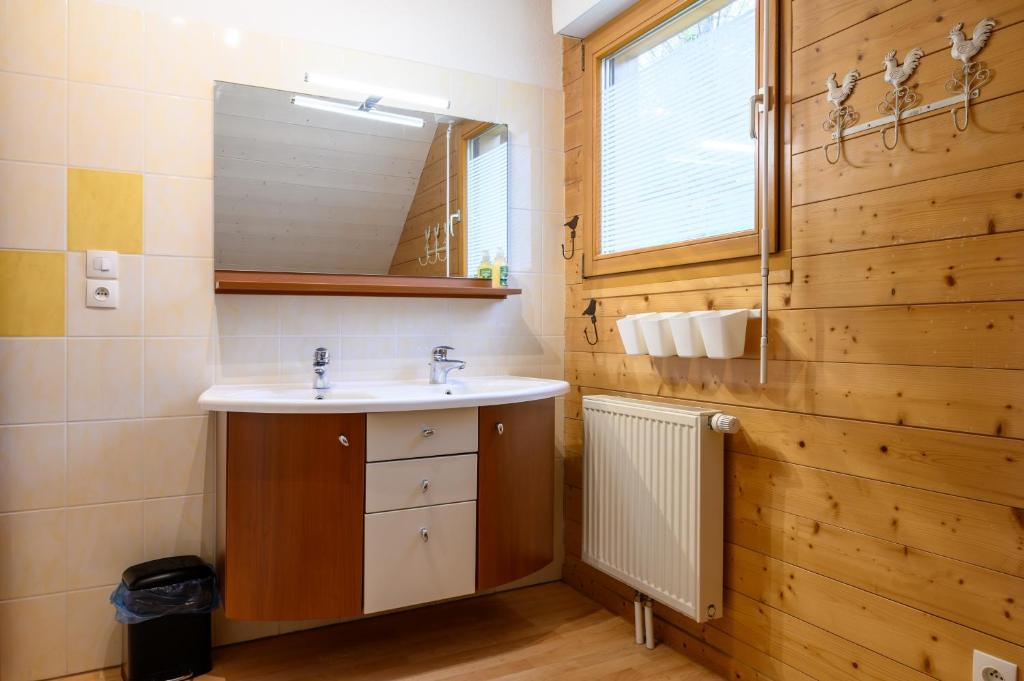 Chalet Les Genêts 2 - Spa et Sauna – photo 21