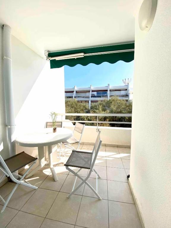 Apartment Le Martinique terrace, sunset beach