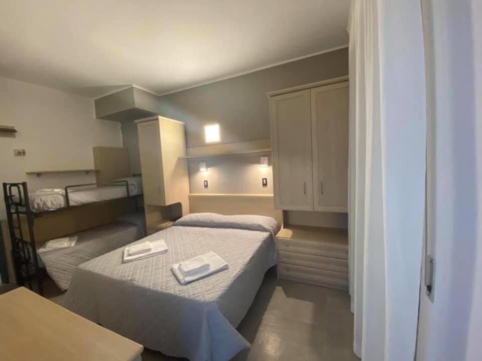 Hotel Rex - Vierbettzimmer Mit Meerblick