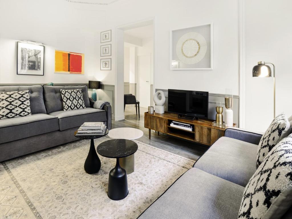 LivinParis - Luxury AC 4 Bedrooms Opera I