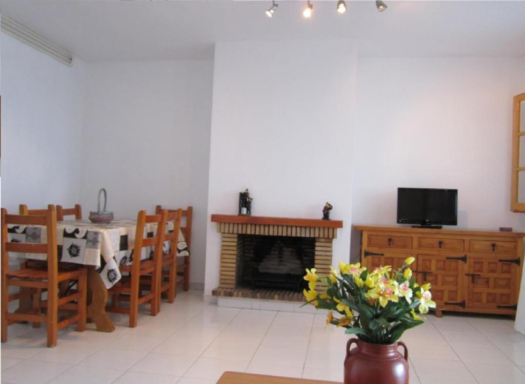 TV a/nebo společenská místnost v ubytování Apartamentos Rayos de Sol