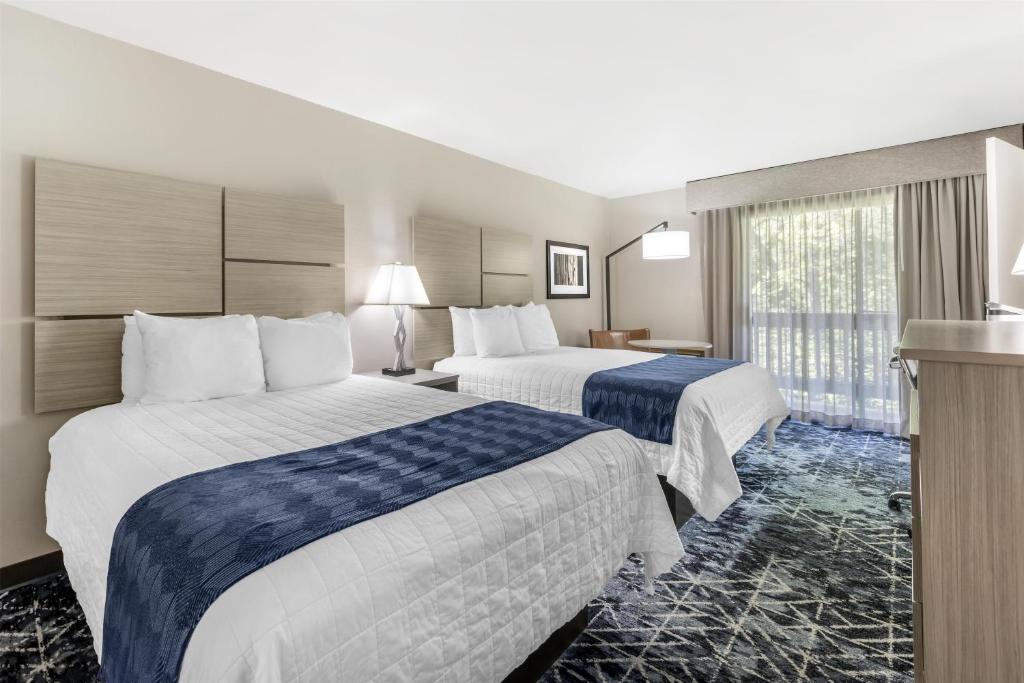 Best Western New Oregon Motel photo