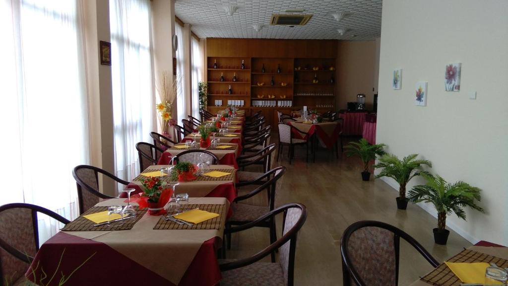 Restaurace v ubytování Hotel Glenn