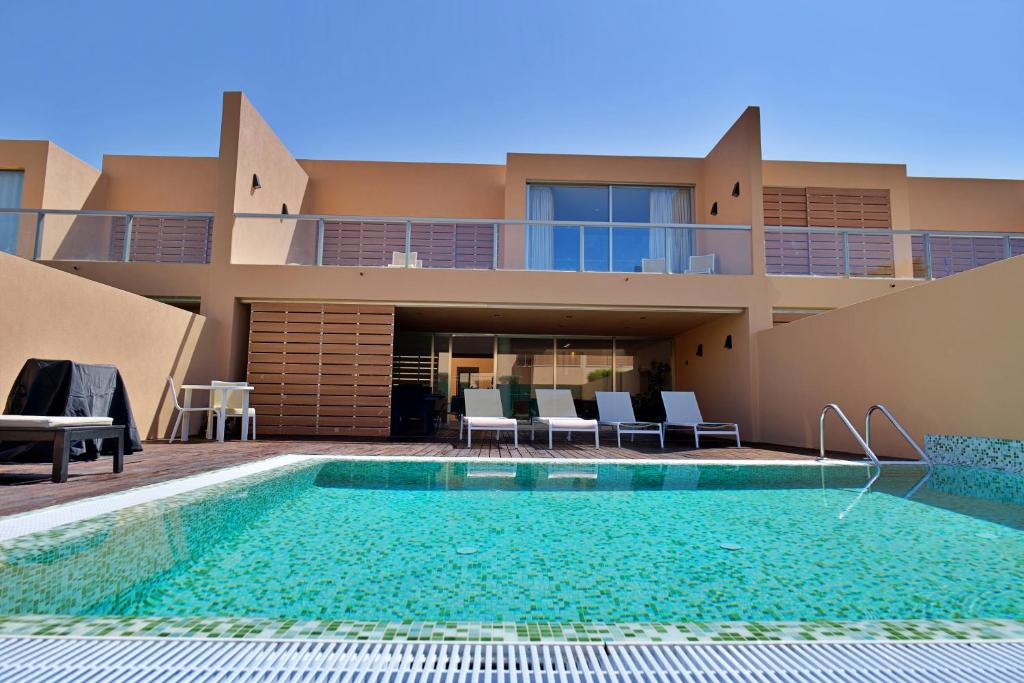 Salgados Vila das Lagoas