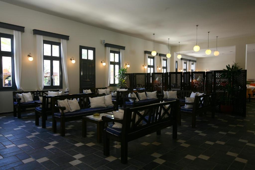 Restaurace v ubytování Rose Bay Hotel