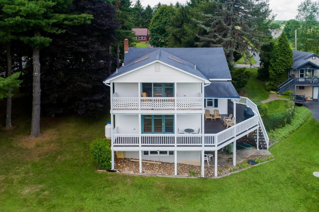 an aerial view of a white house at Amazing Grace in McHenry