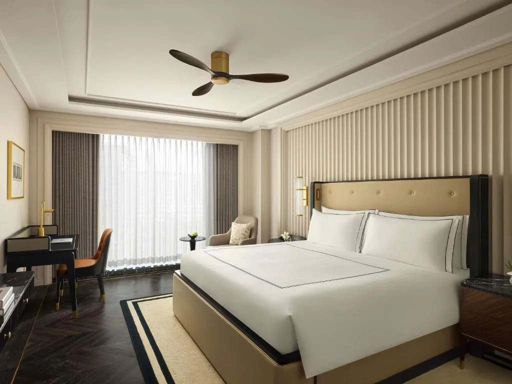 Signature King Suite with Fairmont Gold Lounge Access with Complimentary Airport Transfers (T1 & T2), Soft Mini Bar, Daily 4 Piece Laundry (Non Cumulative)