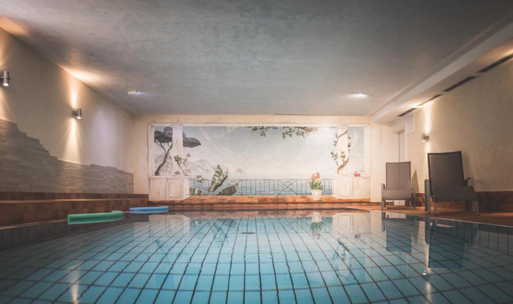 Dolce Vita Apartment - free pool & spa access at Hotel Fameli 20m
