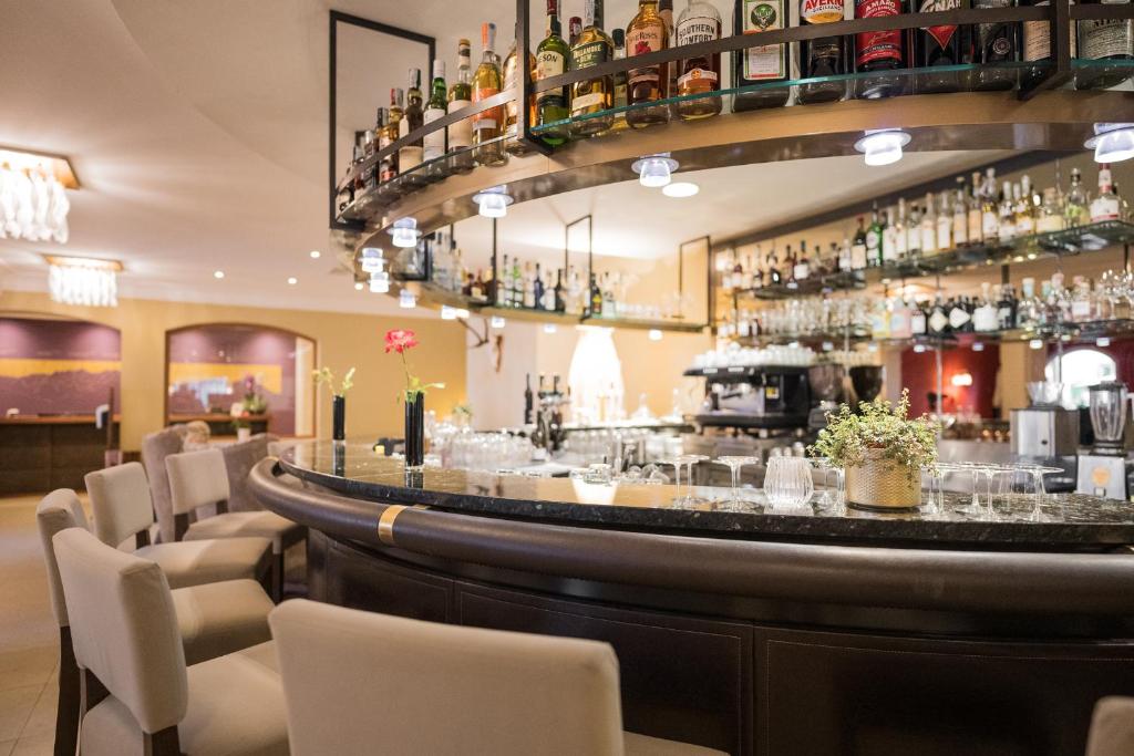 Dolce Vita Apartment - free pool & spa access at Hotel Fameli 20m