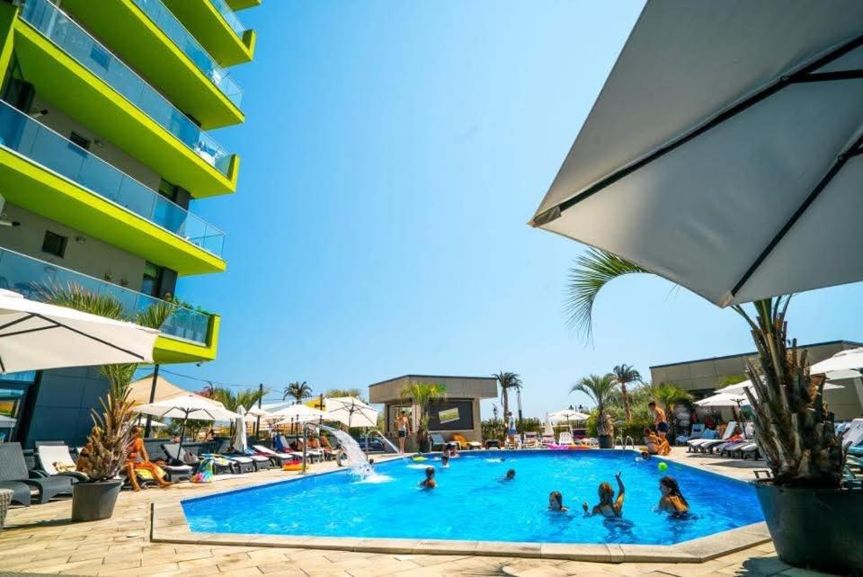 Sunset Double Studio - Mamaia Nord Resort Piscine & Spa Center langa plaja