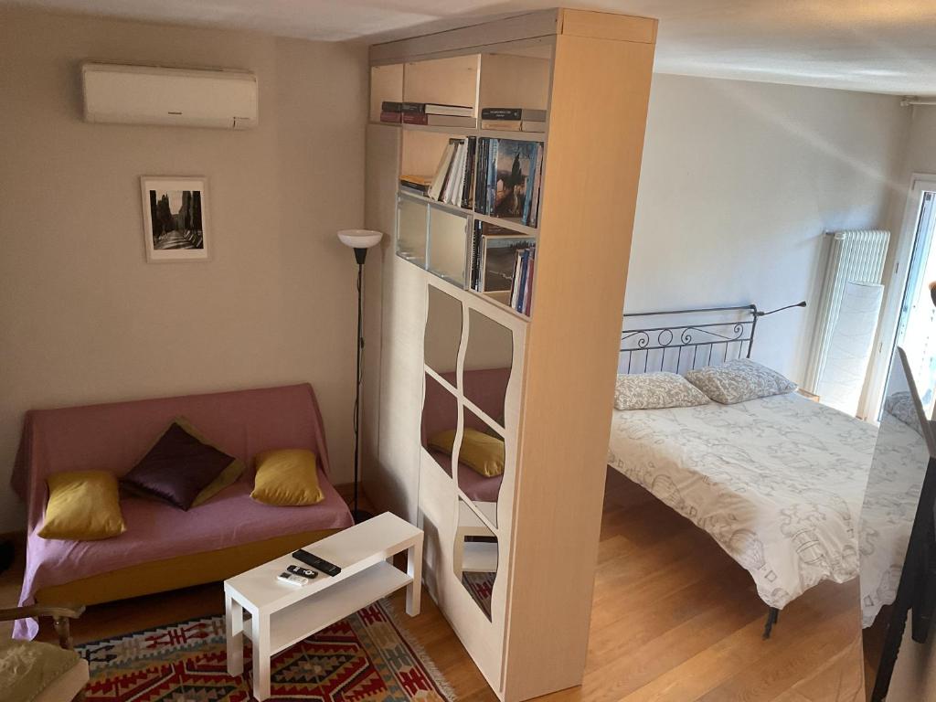 Sam's central & cosy apartment