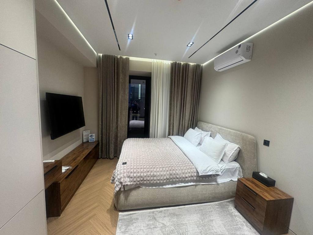 امکانات U Tower rental apart-studio Tashkent city view, Magic City, City Mall - تصویر ۴
