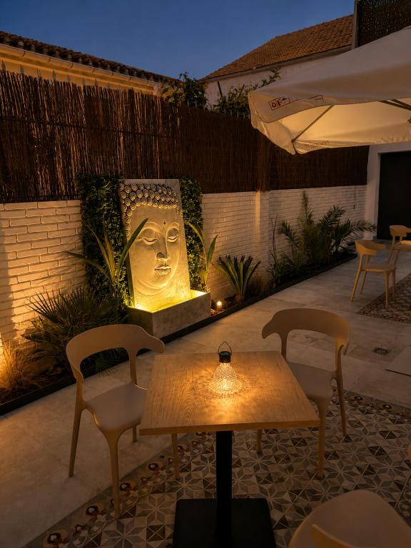 Hostal Rural La Mejorada - Housity