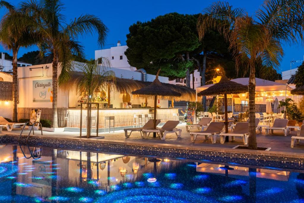 Cala Ratjada - Hotel Chevy & Suites