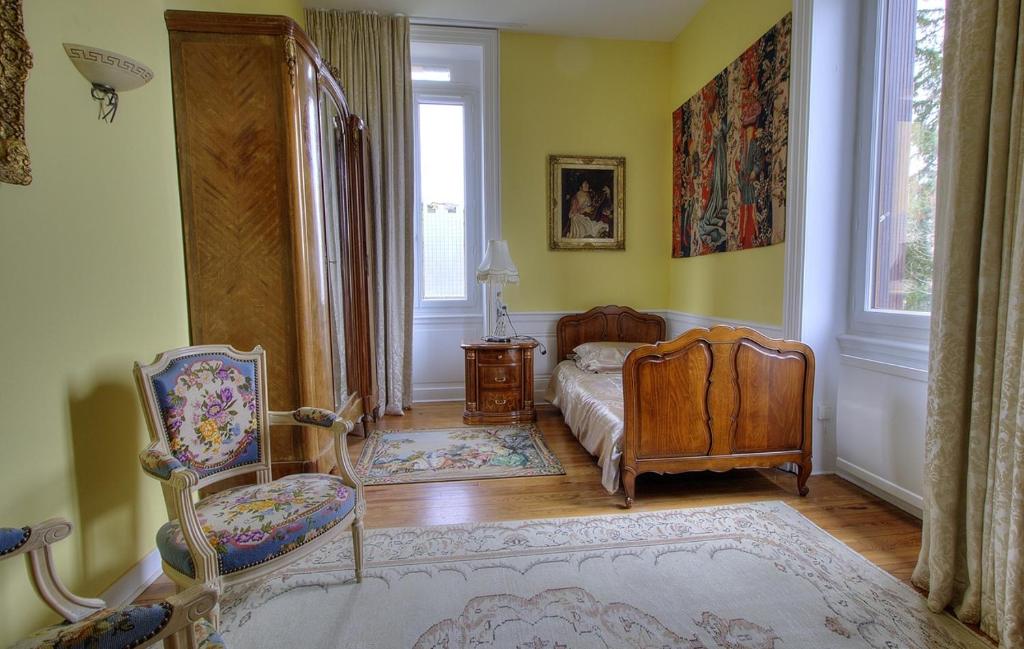 le relai des favorites - Habitación Triple Con Vistas Al Jardín