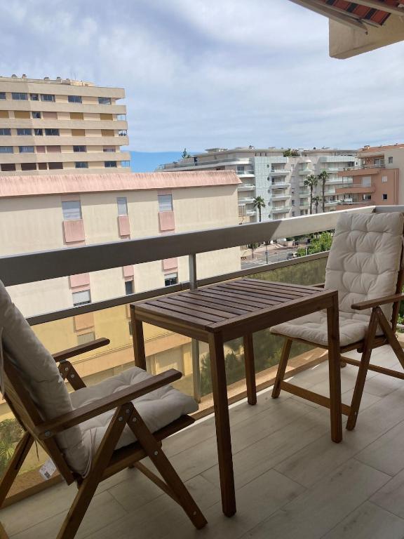 Studio rénové à 200 m de la plage