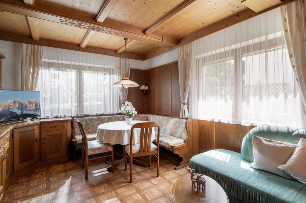 Haus Elisabeth - Astner Sophia