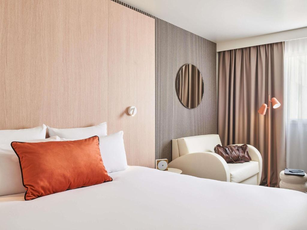 Novotel Paris 13 Porte d'Italie - Superior Double Room With Sofa Bed