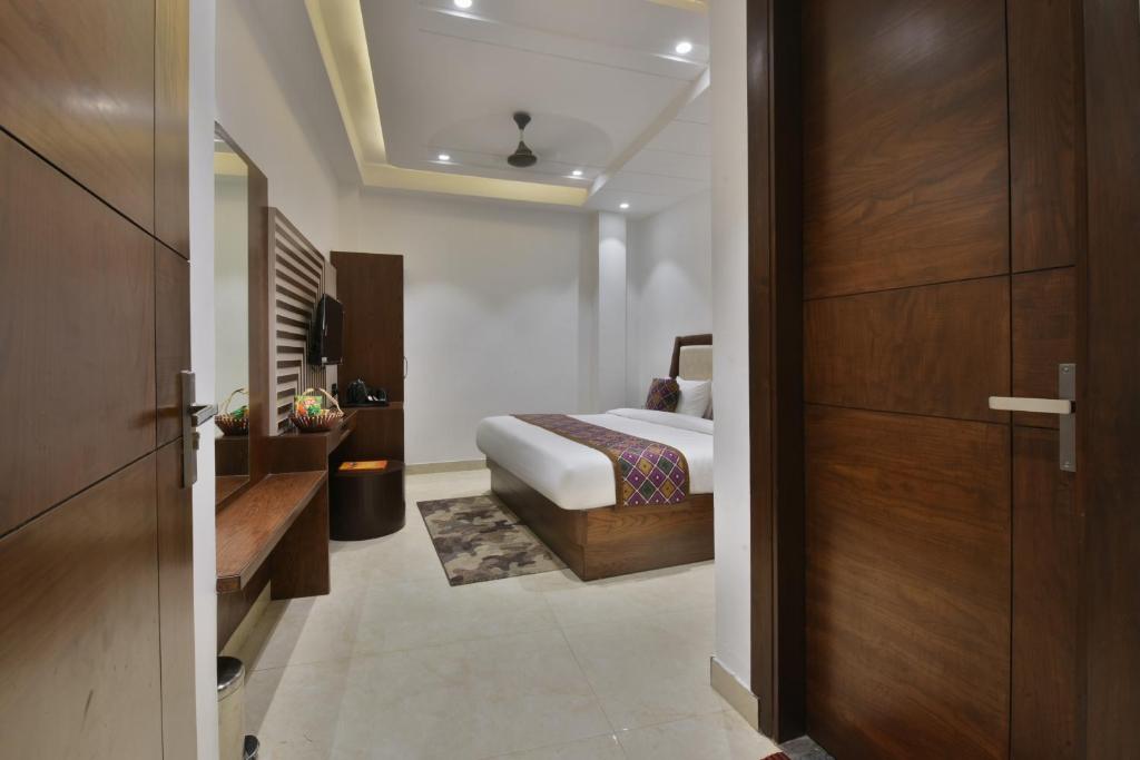 تصویر اتاق‌های Hotel Namaskar India - Just A Minute Away From New Delhi Railway Station & Connaught Place - تصویر ۲