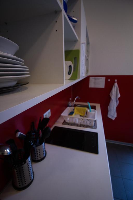 Kuchyň nebo kuchyňský kout v ubytování Gästehaus Kaiserpassage- Ihr Cityhostel