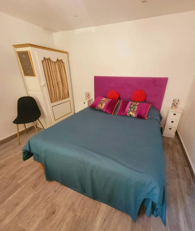 Chambre paisible avec jardin