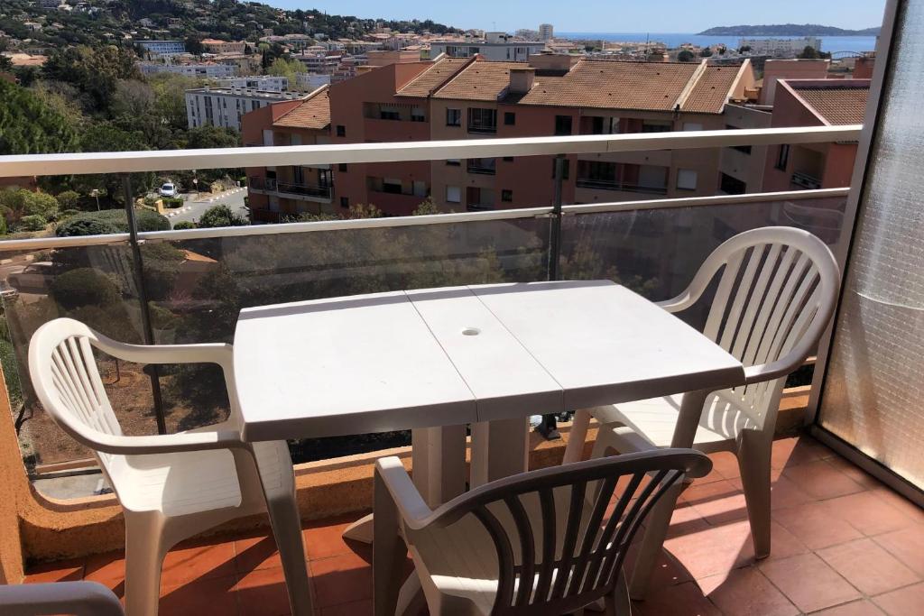Comfortable 40 m apartment with sea view
