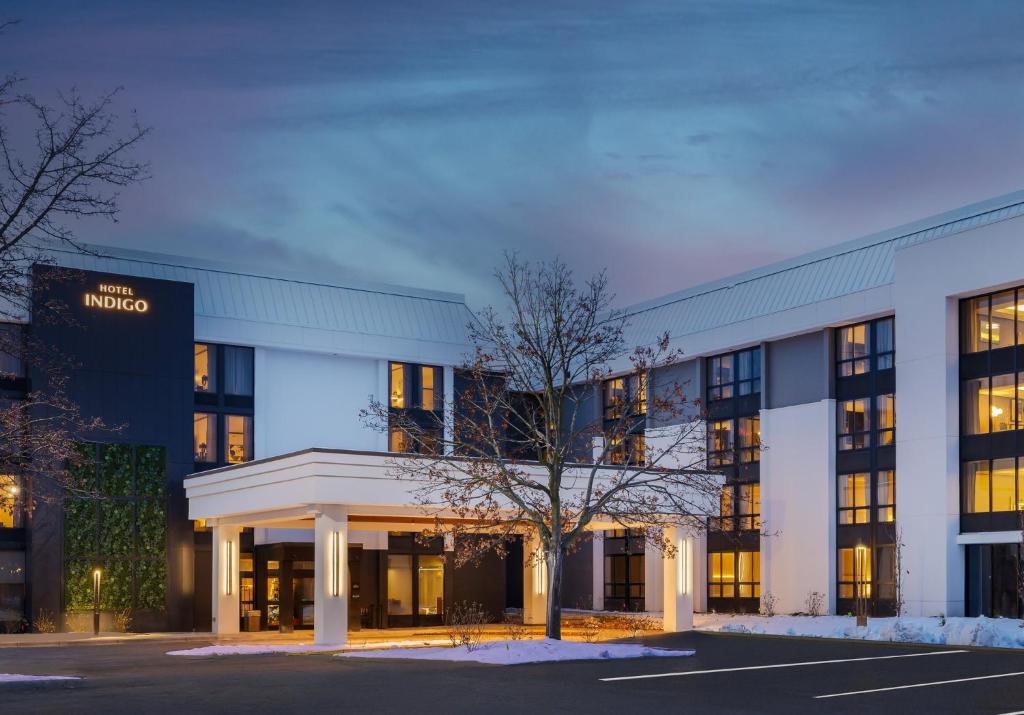 an exterior view of a building at Hotel Indigo Detroit North - Troy by IHG in Troy