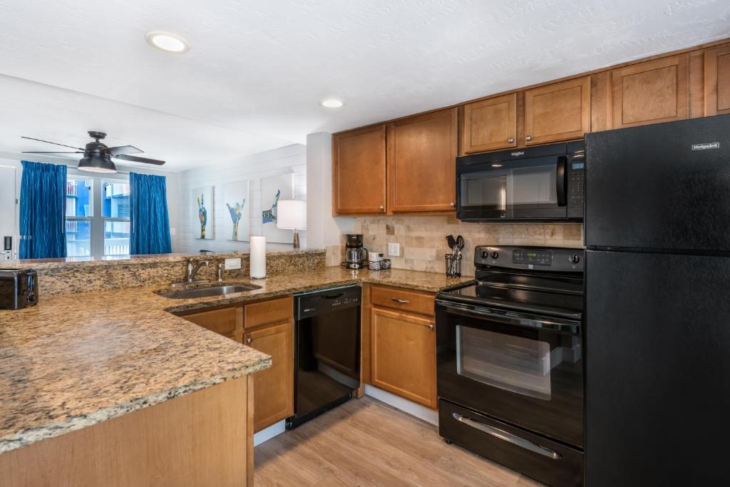 Coconut Palms Beach Resort II a Ramada by Wyndham - 