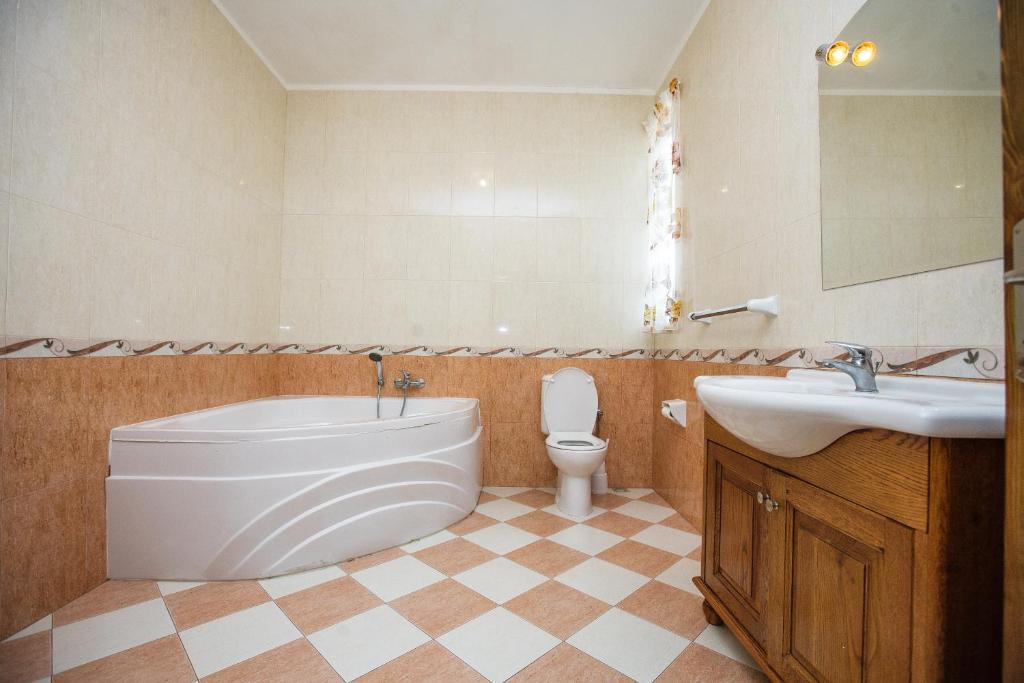 Kamar mandi di Hili Complex
