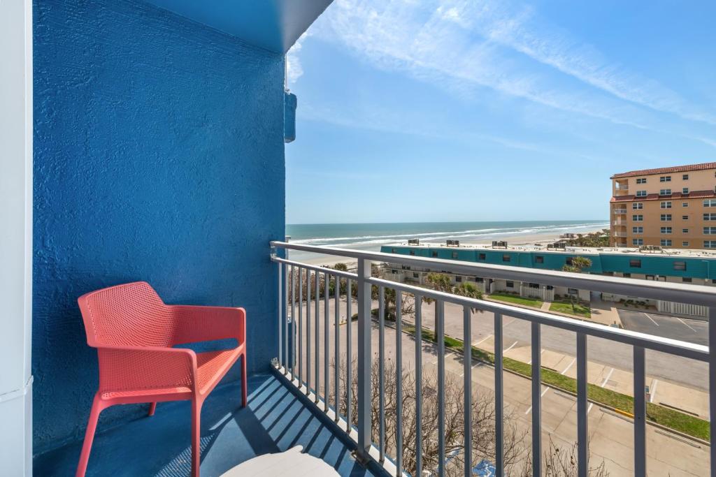 Coconut Palms Beach Resort II a Ramada by Wyndham - 