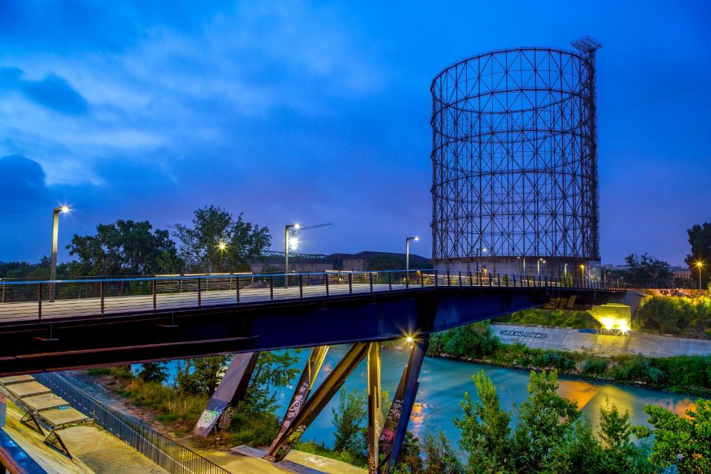 Radio Hotel - Resim 26