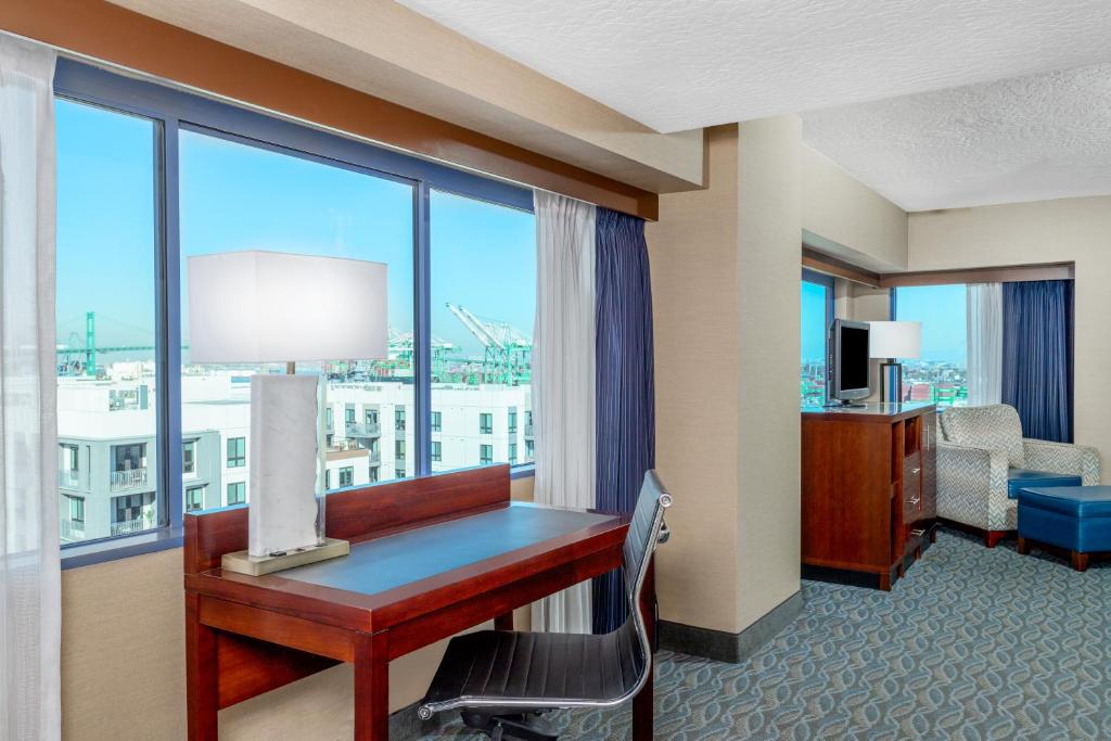 Crowne Plaza Hotel Los Angeles Harbor, an IHG Hotel - 