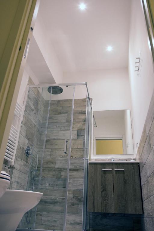 A bathroom at De Guestibus