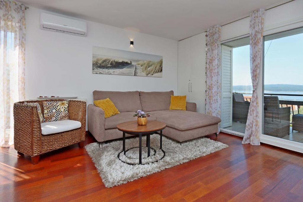Apartments with parking space Dramalj, Crikvenica - 25842