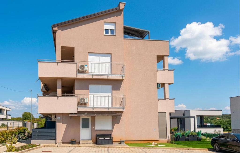 Amazing Apartment In Medulin With Wifi